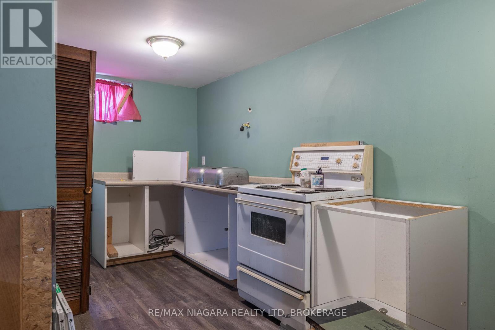 6438 Wendy Drive, Niagara Falls (Oldfield), Ontario  L2G 3H6 - Photo 16 - X12923136