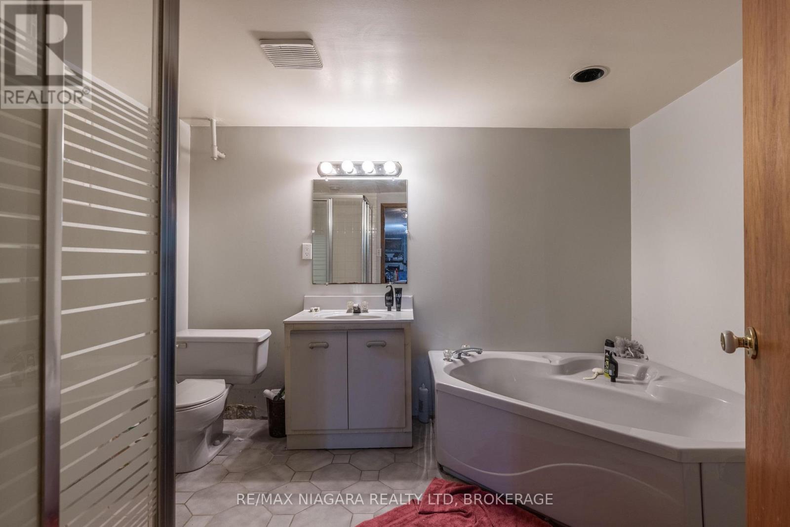 6438 Wendy Drive, Niagara Falls (Oldfield), Ontario  L2G 3H6 - Photo 17 - X12923136