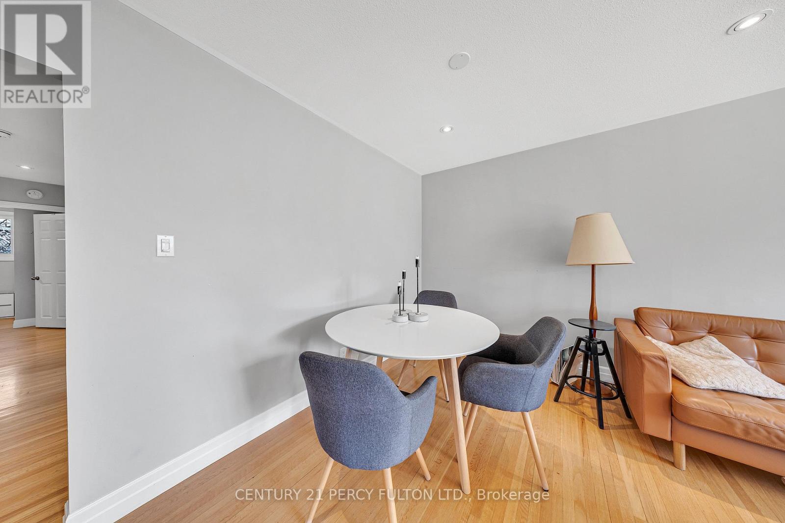 893 Douglas Avenue, Pickering, Ontario  L1W 1N7 - Photo 12 - E12923052