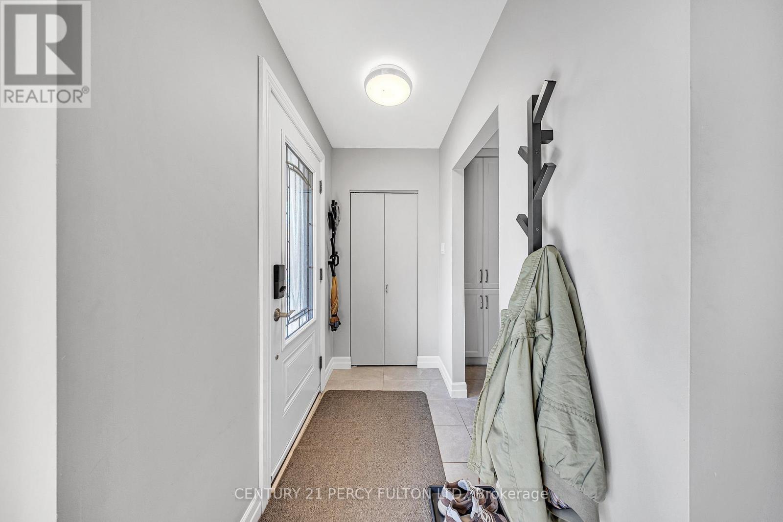 893 Douglas Avenue, Pickering, Ontario  L1W 1N7 - Photo 5 - E12923052