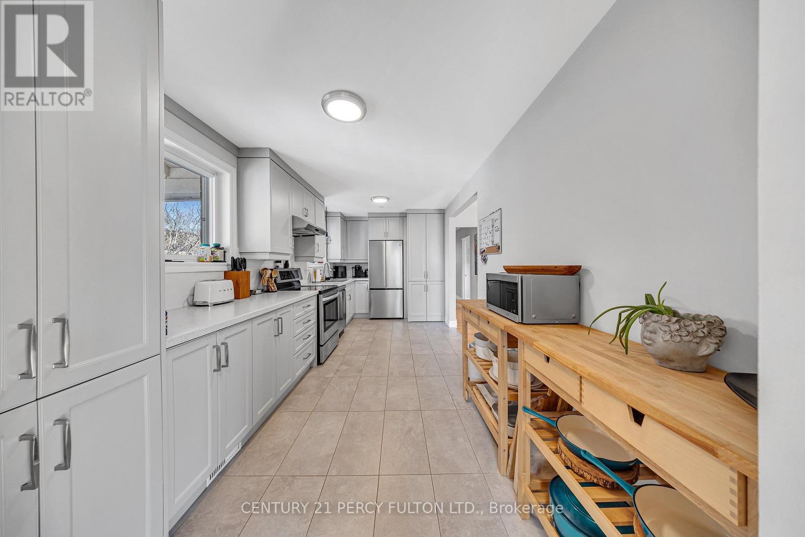 893 Douglas Avenue, Pickering, Ontario  L1W 1N7 - Photo 6 - E12923052