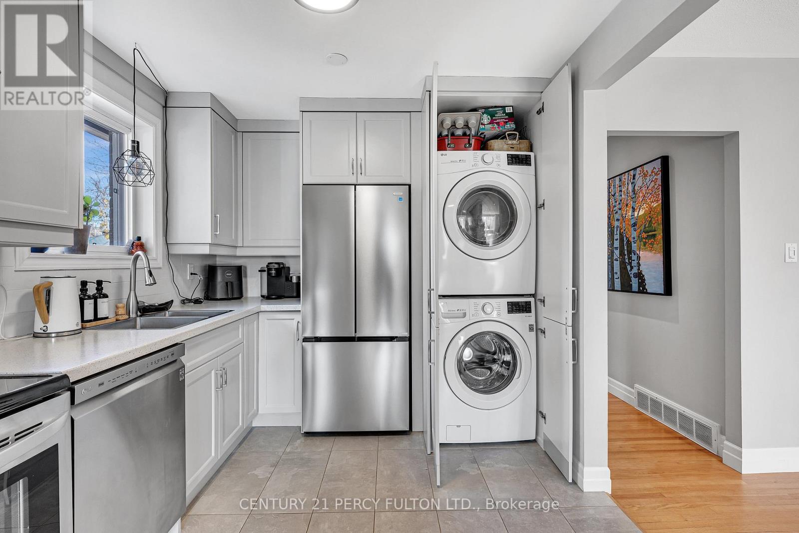 893 Douglas Avenue, Pickering, Ontario  L1W 1N7 - Photo 7 - E12923052