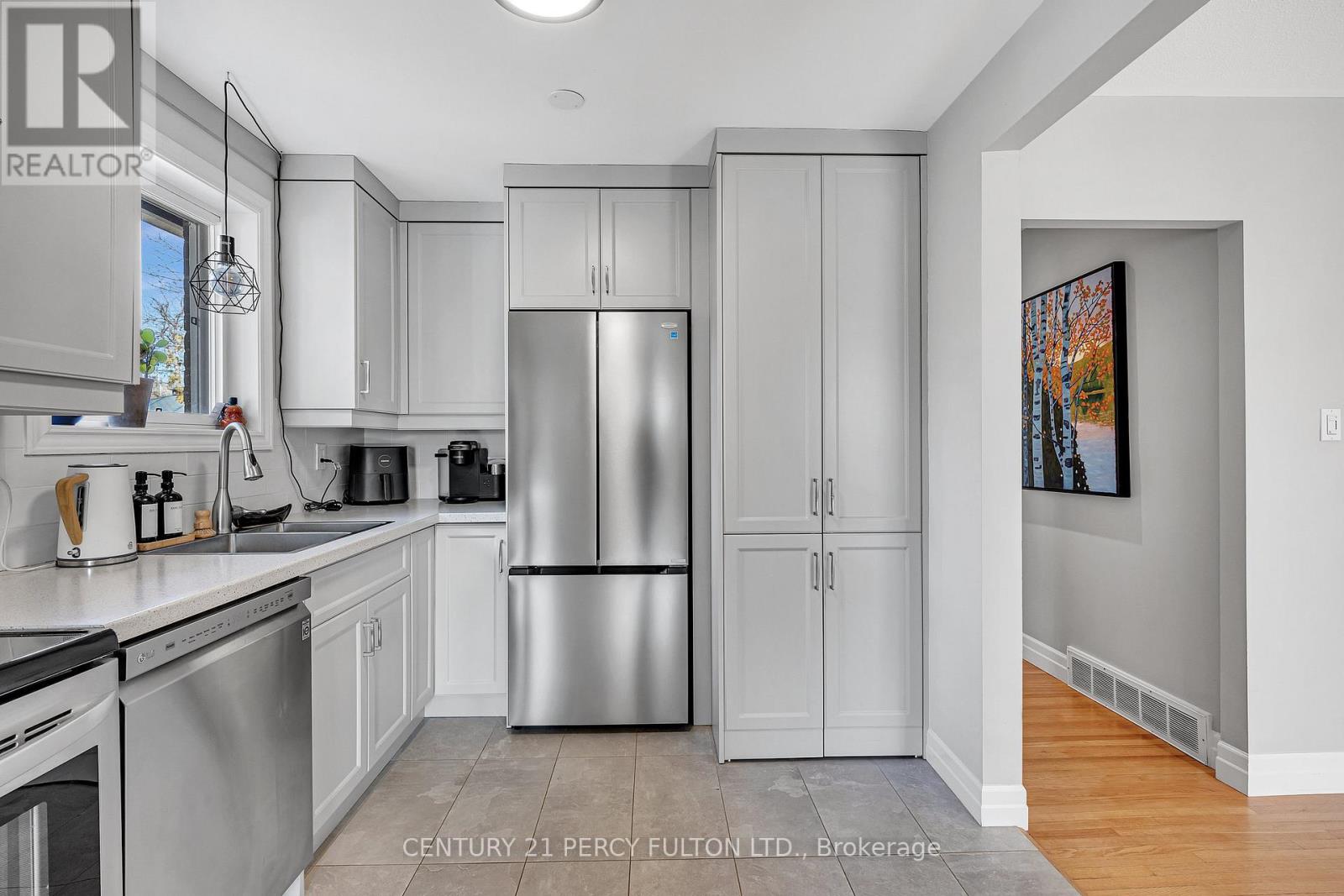 893 Douglas Avenue, Pickering, Ontario  L1W 1N7 - Photo 8 - E12923052