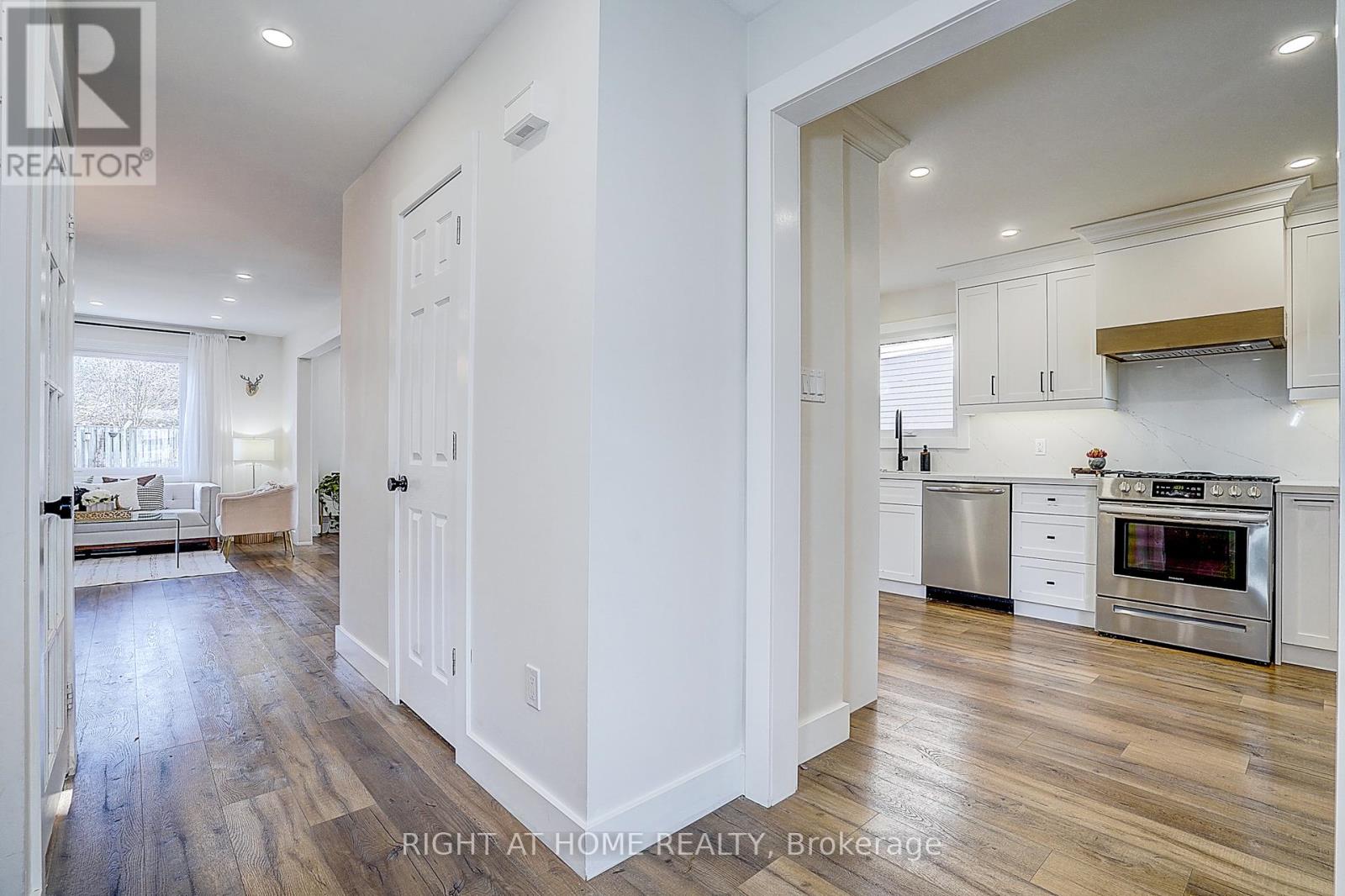 32 Miles Drive, Ajax, Ontario  L1Z 1C7 - Photo 6 - E12923096