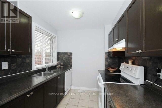 29 - 101 Dovedale Drive, Whitby (Downtown Whitby), Ontario  L1N 1Z7 - Photo 4 - E12923230