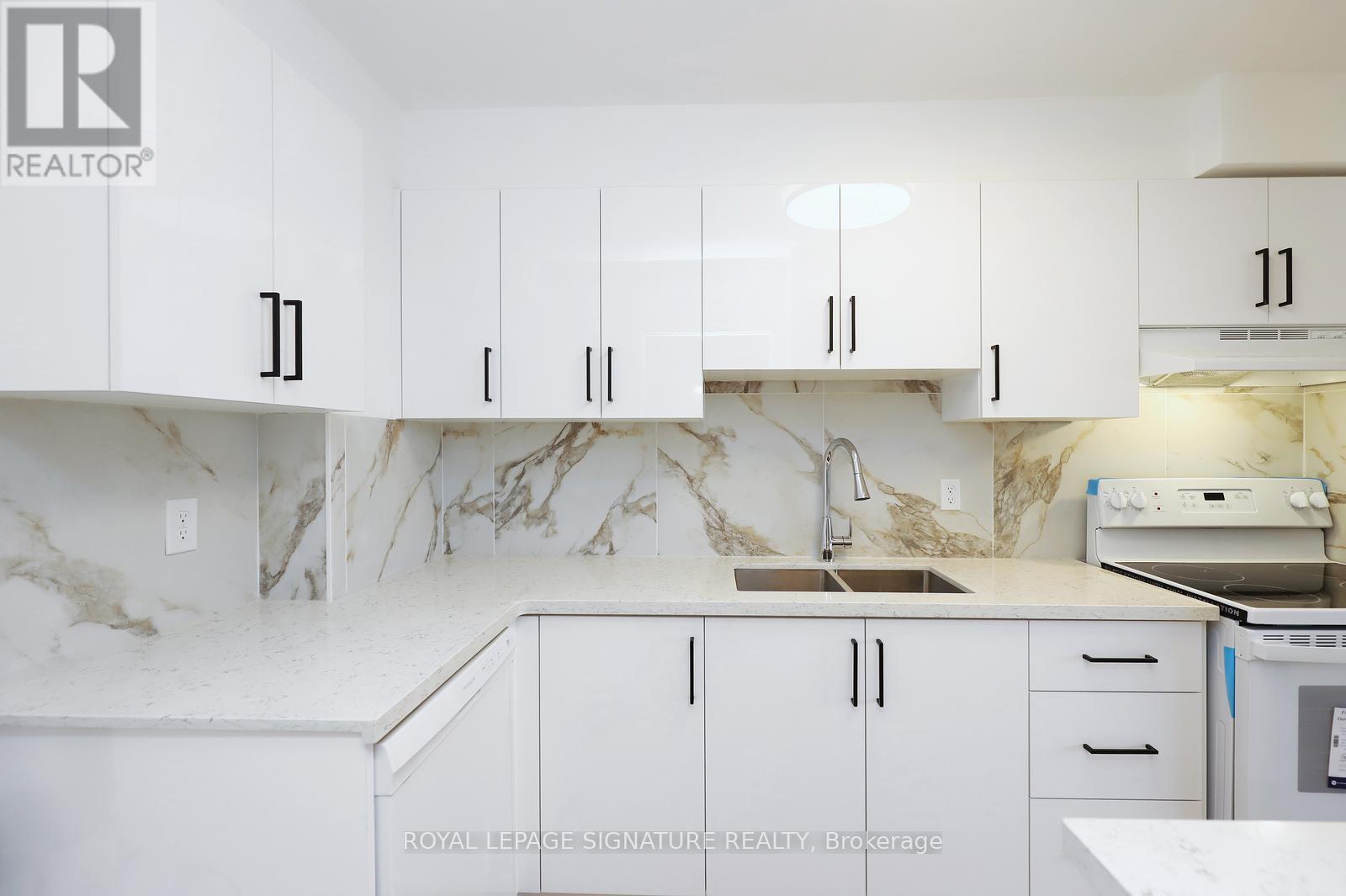 2202 - 3 Massey Square, Toronto (Crescent Town), Ontario  M4C 5L5 - Photo 16 - E12923242