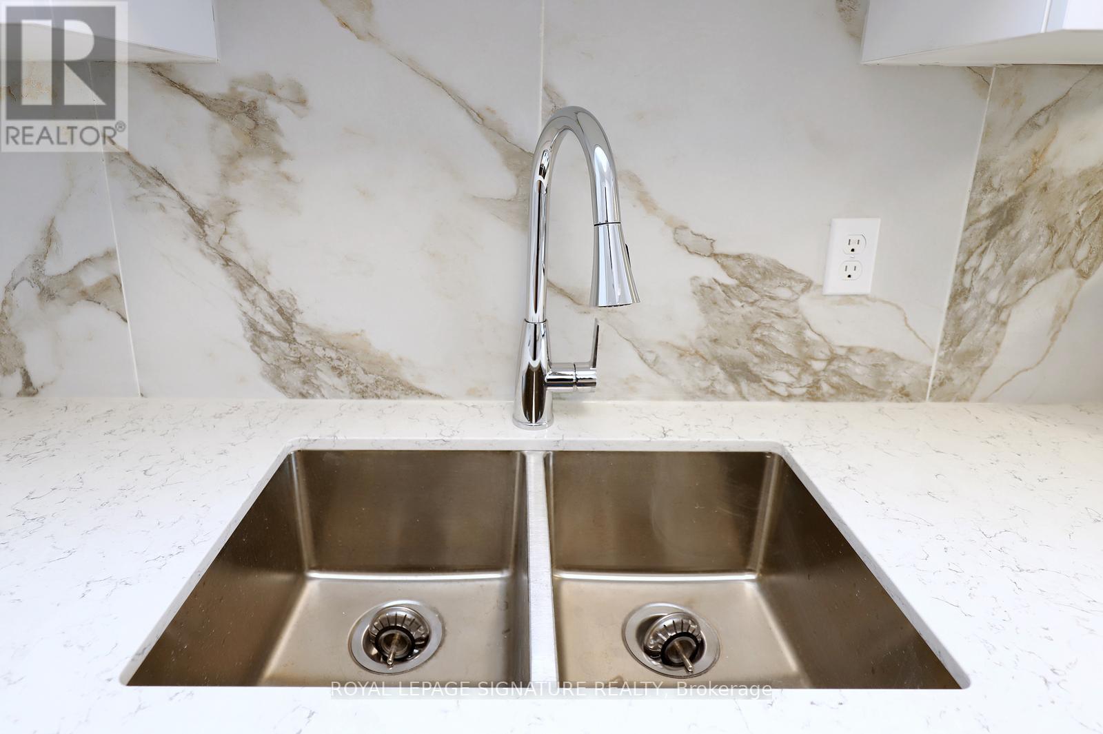 2202 - 3 Massey Square, Toronto (Crescent Town), Ontario  M4C 5L5 - Photo 19 - E12923242