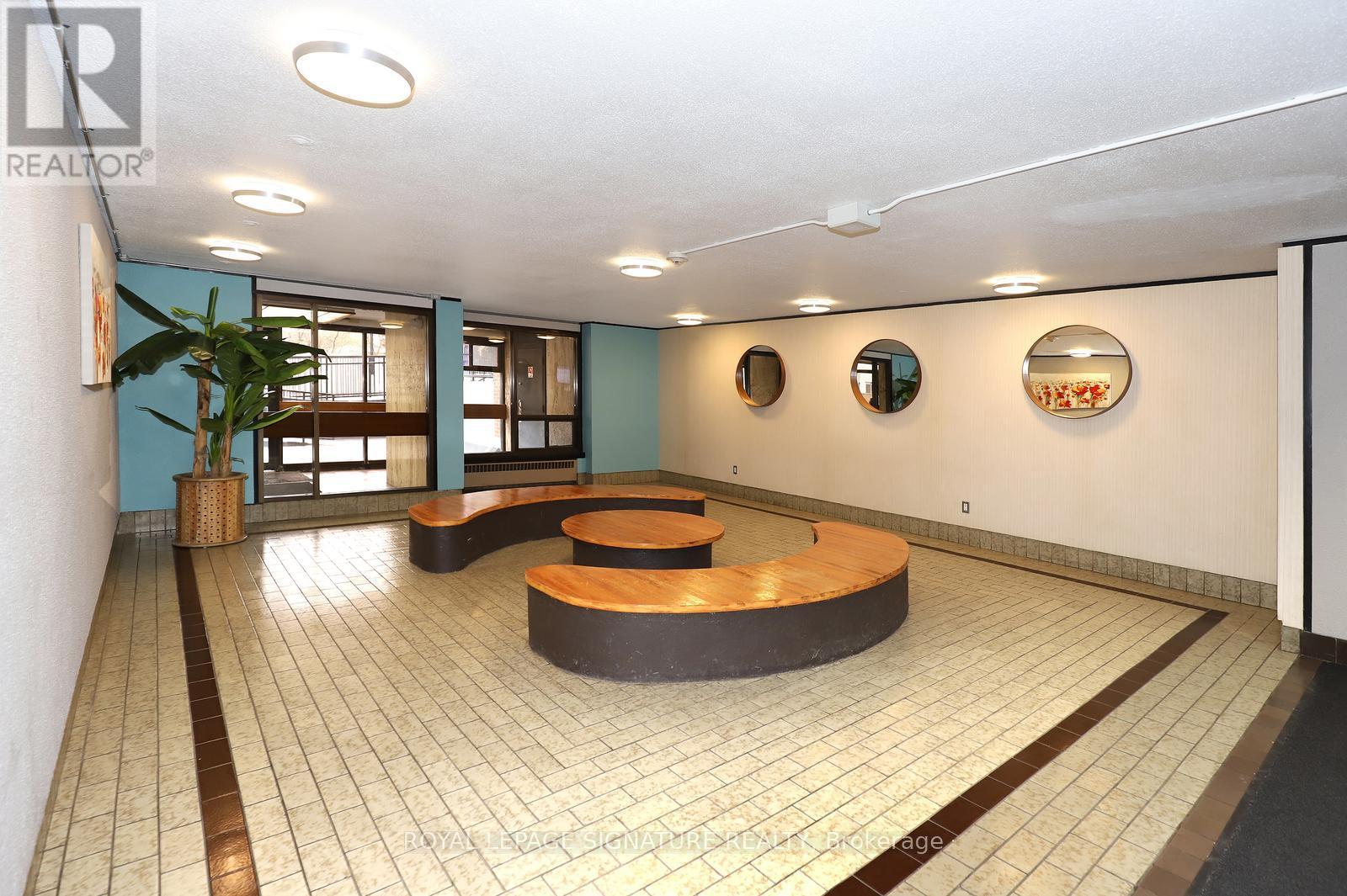 2202 - 3 Massey Square, Toronto (Crescent Town), Ontario  M4C 5L5 - Photo 4 - E12923242