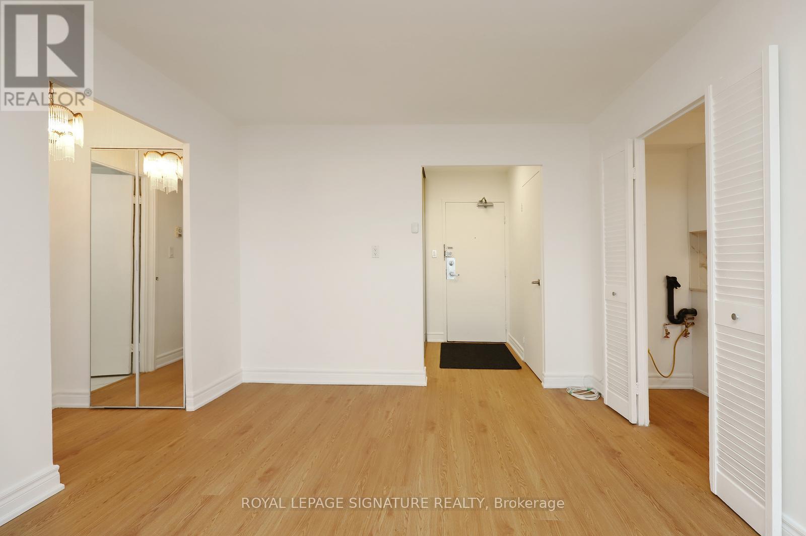 2202 - 3 Massey Square, Toronto (Crescent Town), Ontario  M4C 5L5 - Photo 6 - E12923242