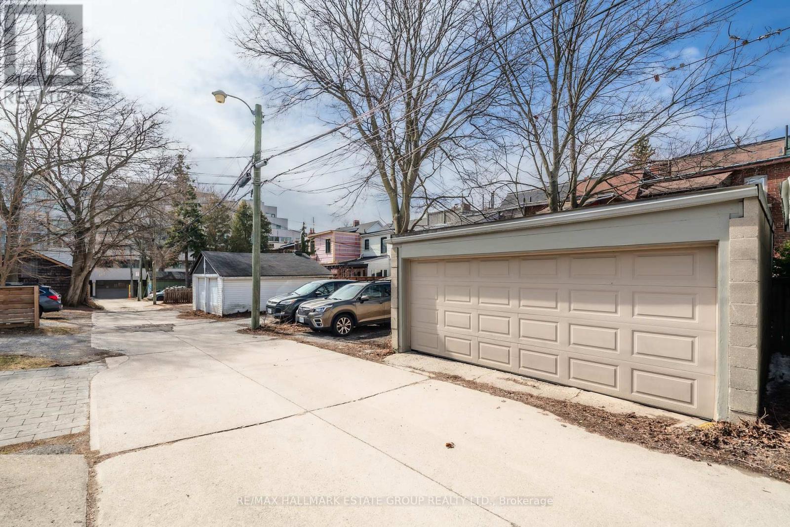 27 Rainsford Road, Toronto, Ontario  M4L 3N5 - Photo 2 - E12923258