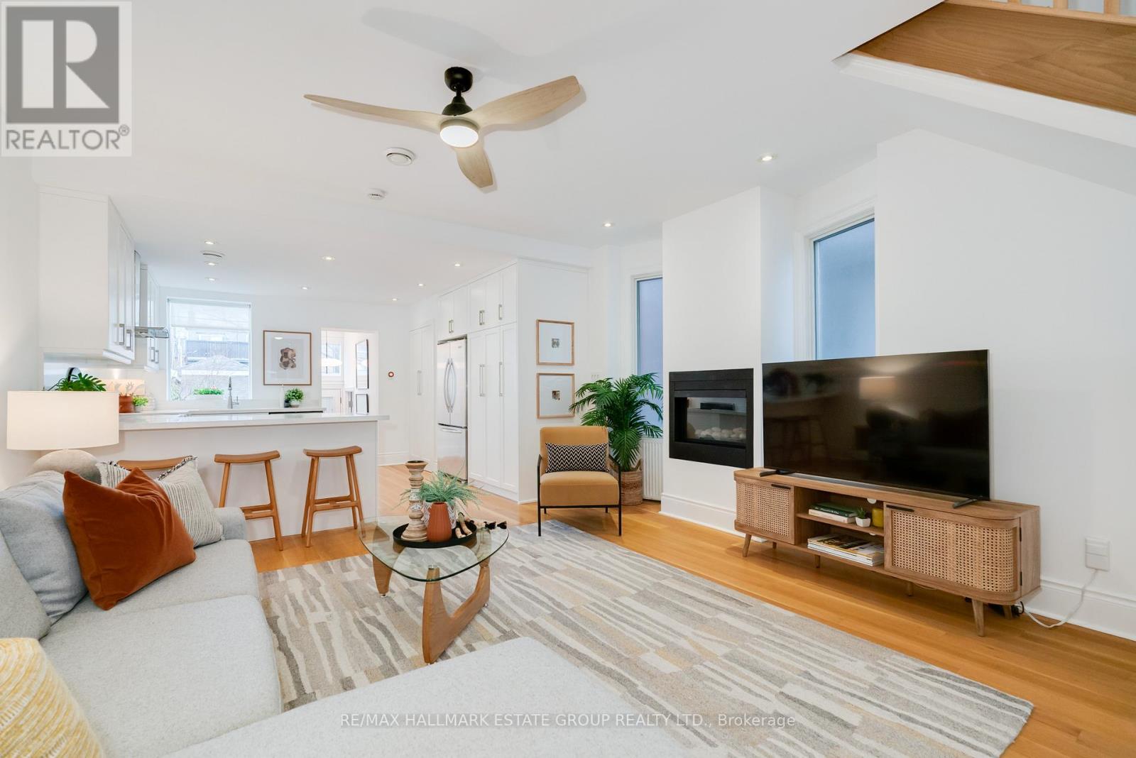 27 Rainsford Road, Toronto, Ontario  M4L 3N5 - Photo 9 - E12923258