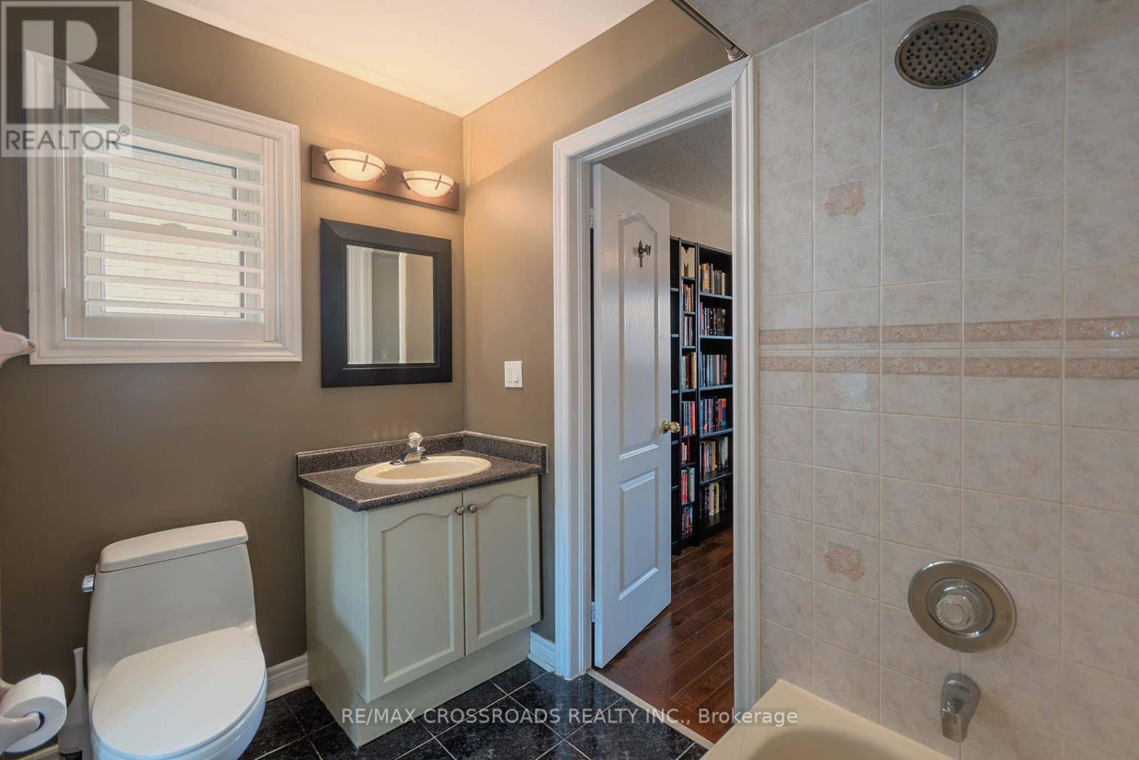 1703 Rockwood Drive, Pickering, Ontario  L1V 6R3 - Photo 35 - E12920608