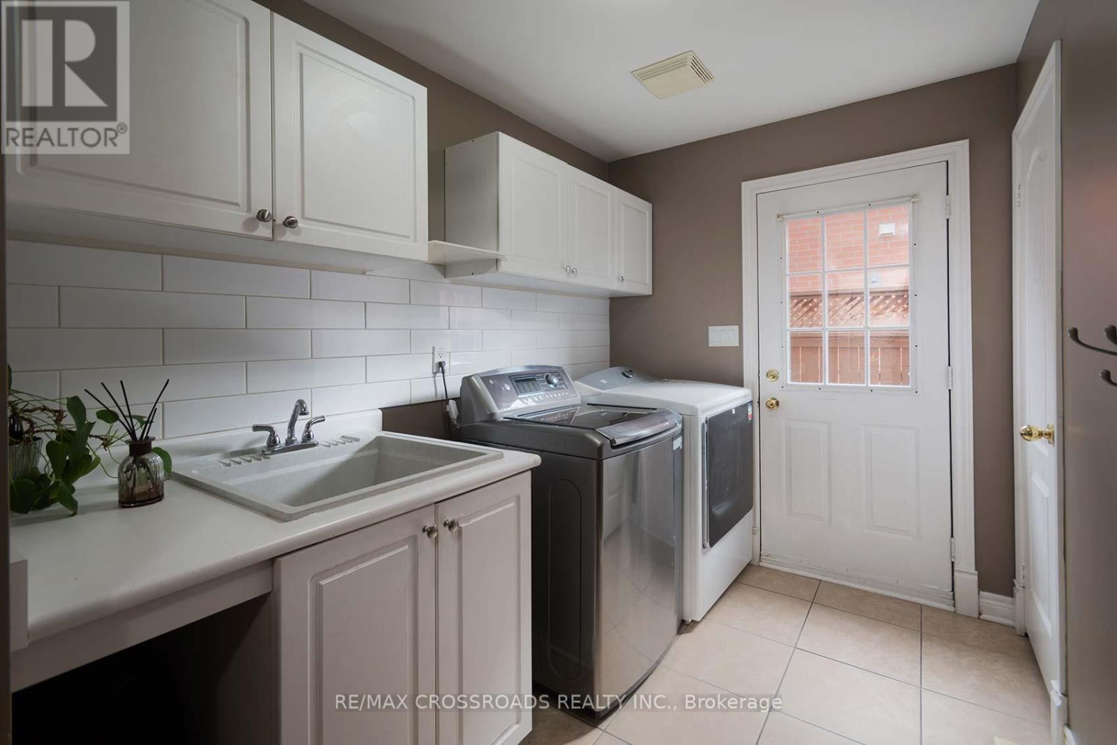 1703 Rockwood Drive, Pickering, Ontario  L1V 6R3 - Photo 36 - E12920608