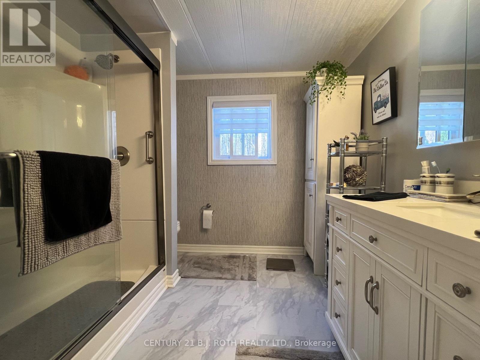 29 Corner Brook Trail, Innisfil, Ontario L9S 1P2 - Photo 18 - N12922896