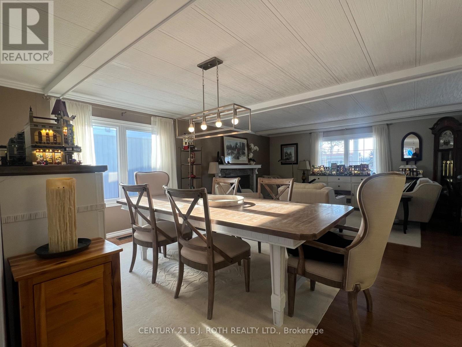 29 Corner Brook Trail, Innisfil, Ontario L9S 1P2 - Photo 7 - N12922896