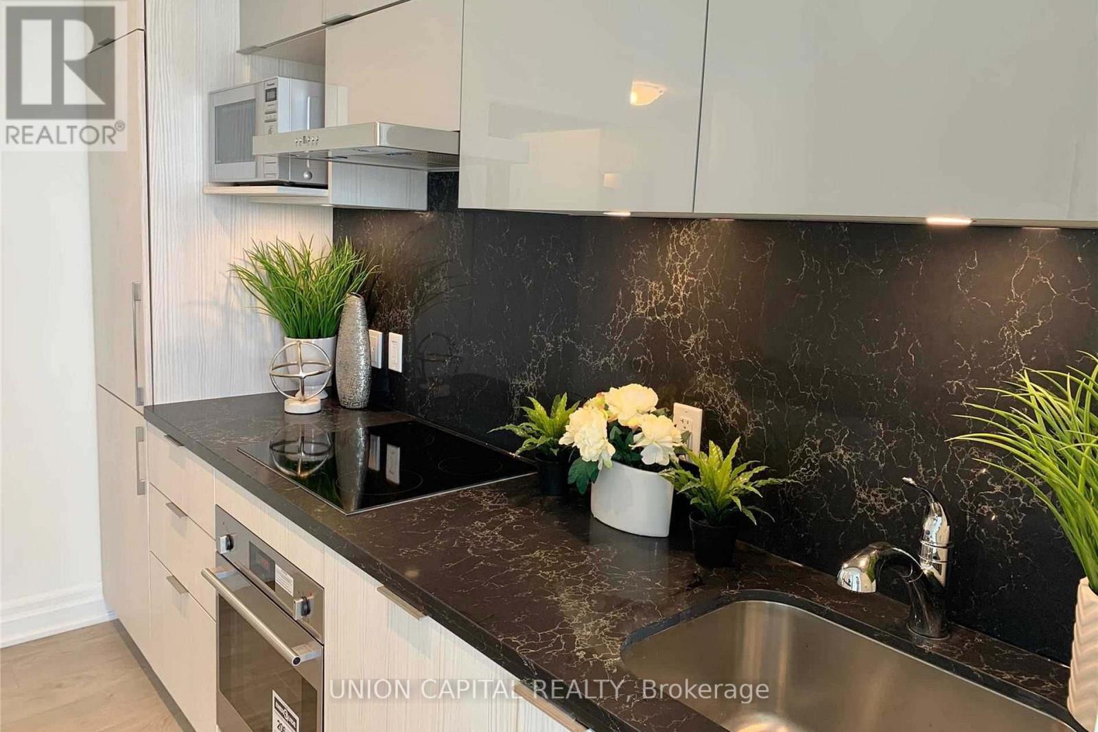 503 - 18 Rouge Valley Drive, Markham, Ontario  L6G 0H1 - Photo 4 - N12922980