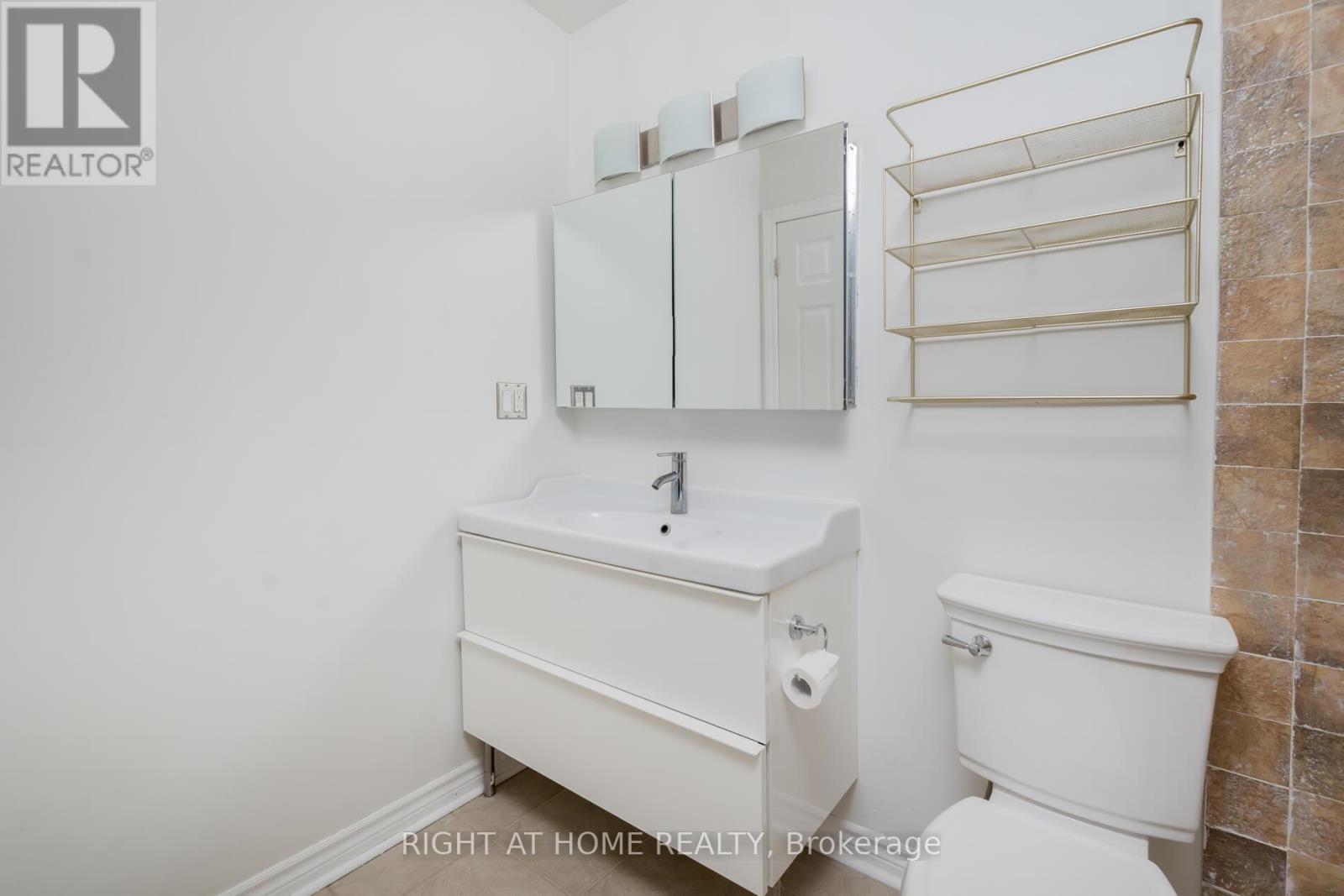 1171 Ewart Street, Innisfil, Ontario  L0L 1C0 - Photo 24 - N12922998