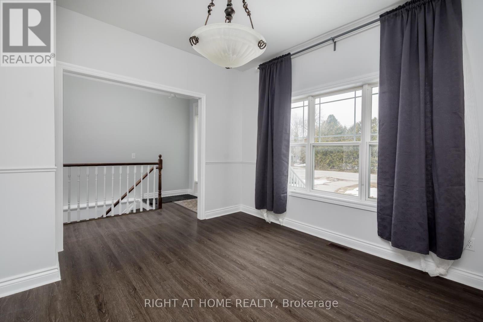 1171 Ewart Street, Innisfil, Ontario  L0L 1C0 - Photo 5 - N12922998