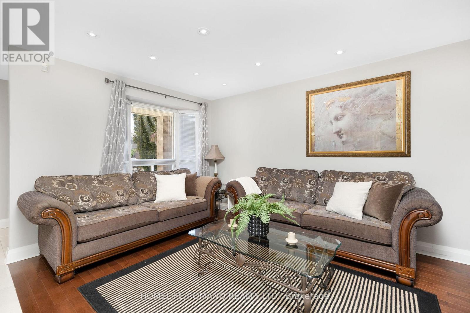 36 Brougham Drive, Vaughan, Ontario  L4L 3E1 - Photo 11 - N12923044