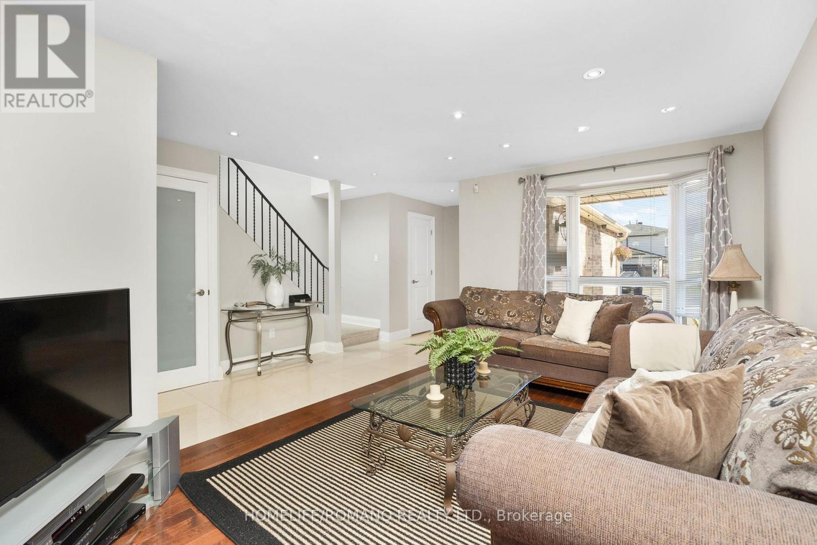 36 Brougham Drive, Vaughan, Ontario  L4L 3E1 - Photo 12 - N12923044