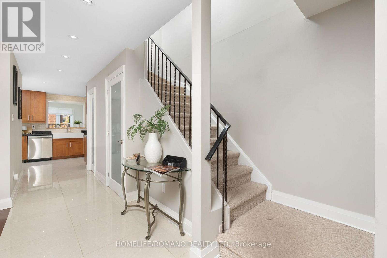 36 Brougham Drive, Vaughan, Ontario  L4L 3E1 - Photo 15 - N12923044