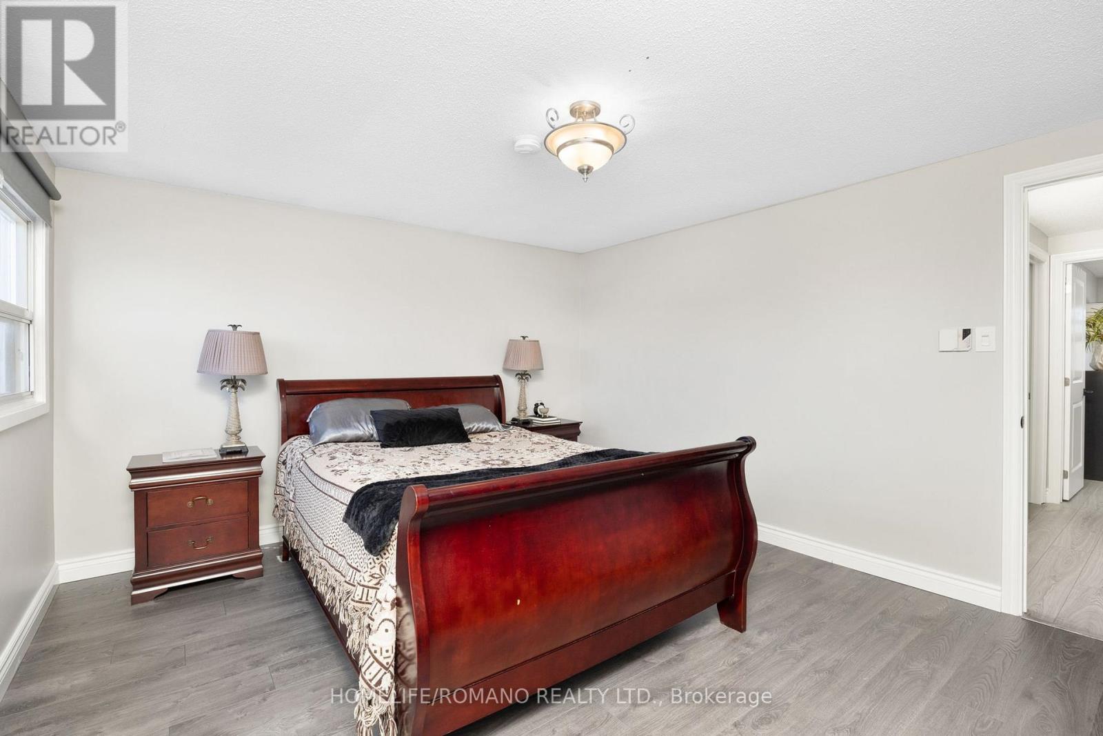36 Brougham Drive, Vaughan, Ontario  L4L 3E1 - Photo 17 - N12923044