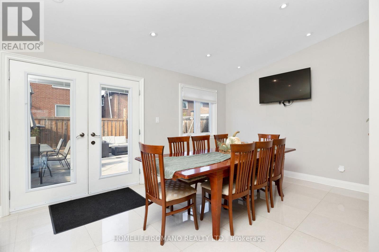 36 Brougham Drive, Vaughan, Ontario  L4L 3E1 - Photo 7 - N12923044