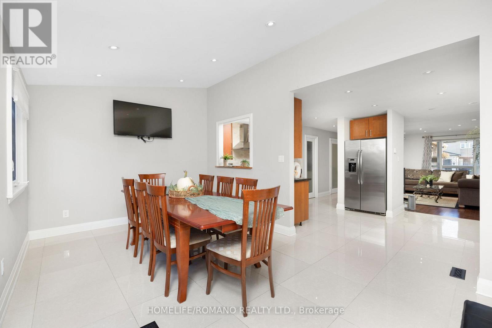 36 Brougham Drive, Vaughan, Ontario  L4L 3E1 - Photo 8 - N12923044