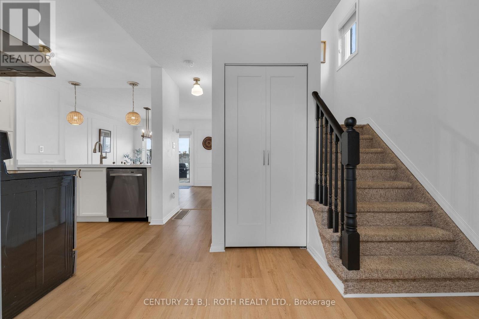 1453 Rankin Way, Innisfil (Alcona), Ontario  L9S 0C6 - Photo 5 - N12923078