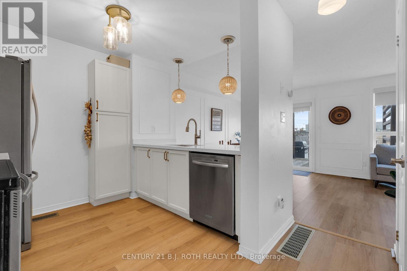 1453 Rankin Way, Innisfil (Alcona), Ontario  L9S 0C6 - Photo 6 - N12923078