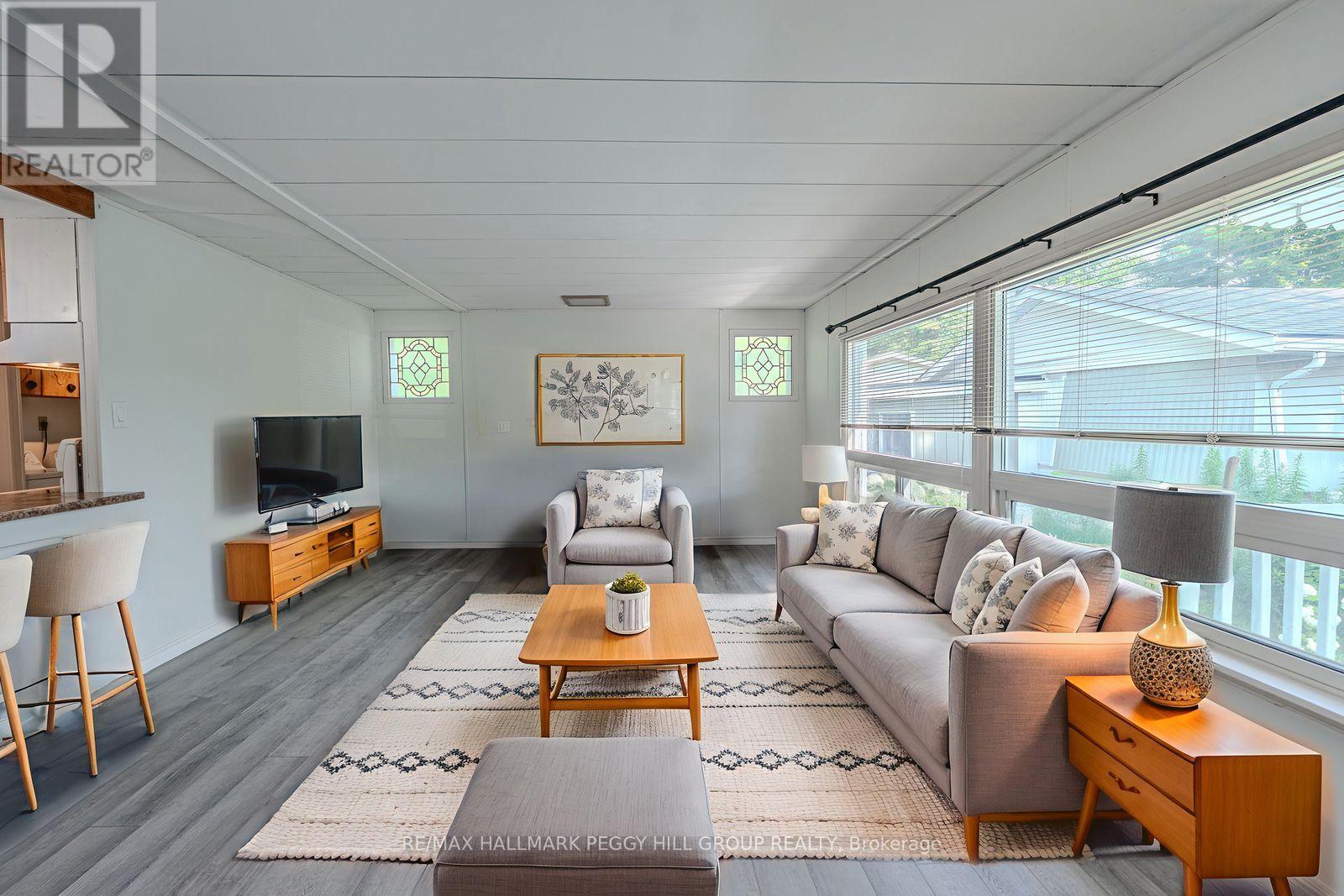 85 Hawthorne Drive, Innisfil, Ontario  L9S 1N5 - Photo 2 - N12923106