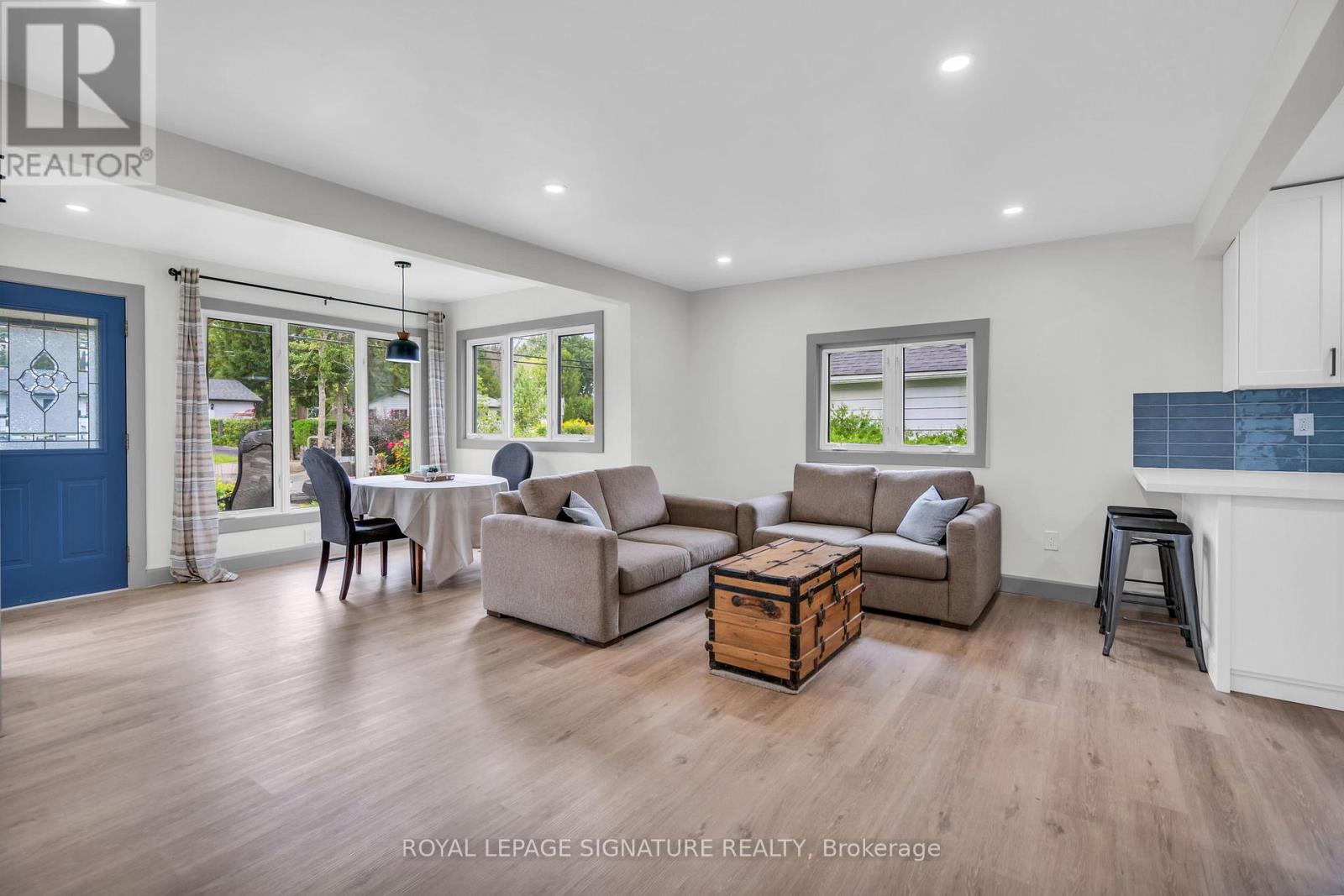 117 Maple Avenue, Georgina, Ontario  L0E 1R0 - Photo 3 - N12923160