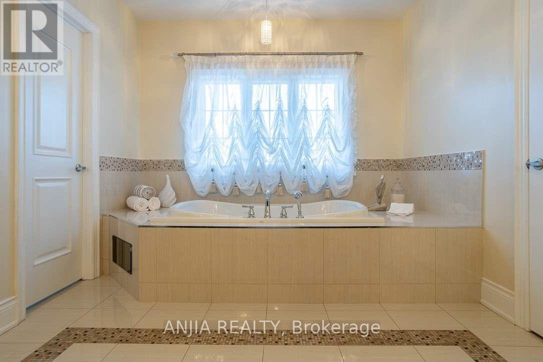 115 Stallions Court, Vaughan, Ontario  L6A 4V5 - Photo 22 - N12923174