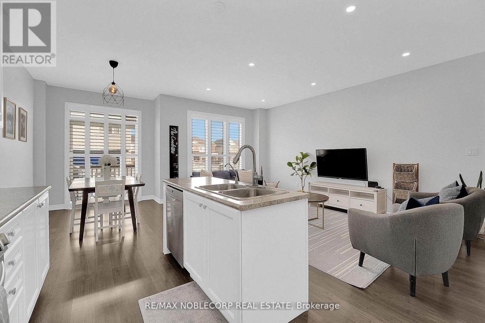 40 Sharpe Crescent, New Tecumseth (Tottenham), Ontario  L0G 1W0 - Photo 14 - N12923262