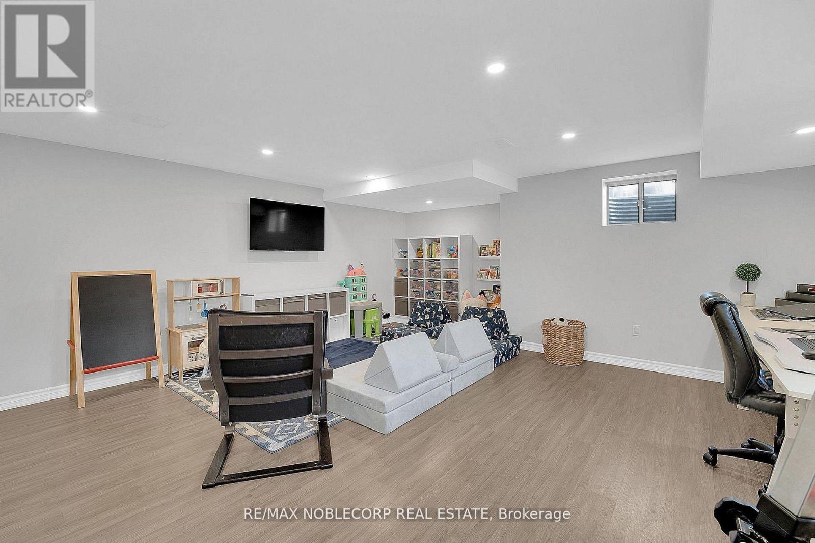 40 Sharpe Crescent, New Tecumseth (Tottenham), Ontario  L0G 1W0 - Photo 29 - N12923262