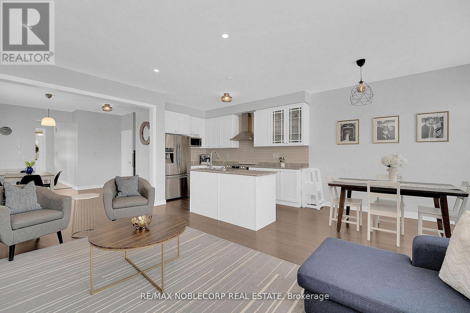 40 Sharpe Crescent, New Tecumseth (Tottenham), Ontario  L0G 1W0 - Photo 9 - N12923262