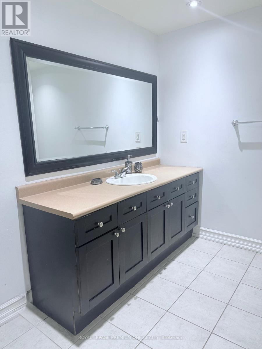 Basement - 70 Robertson Close, Vaughan, Ontario  L6A 2G7 - Photo 10 - N12923302