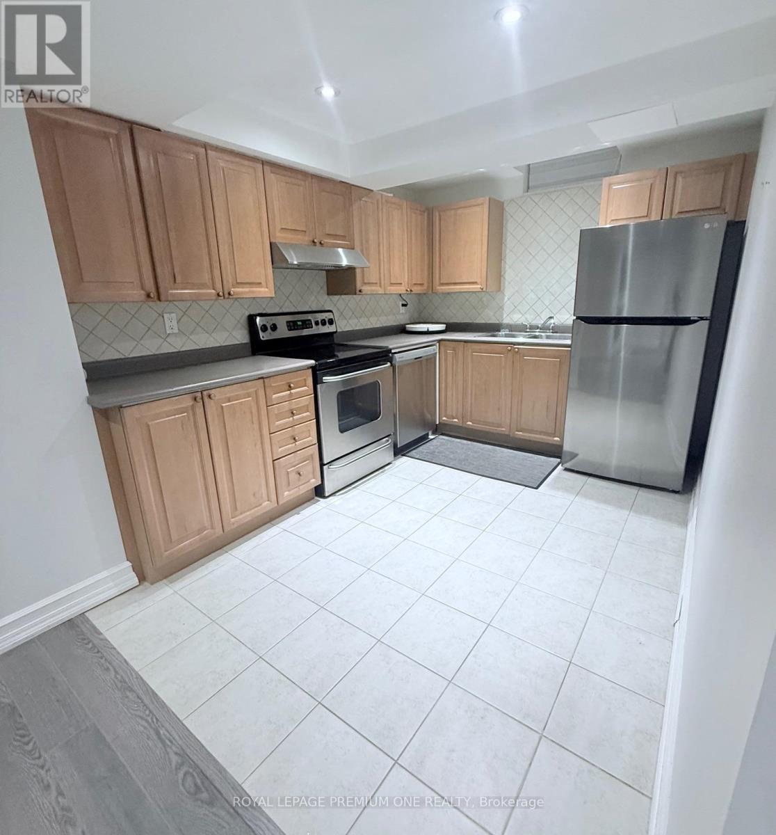 Basement - 70 Robertson Close, Vaughan, Ontario  L6A 2G7 - Photo 5 - N12923302