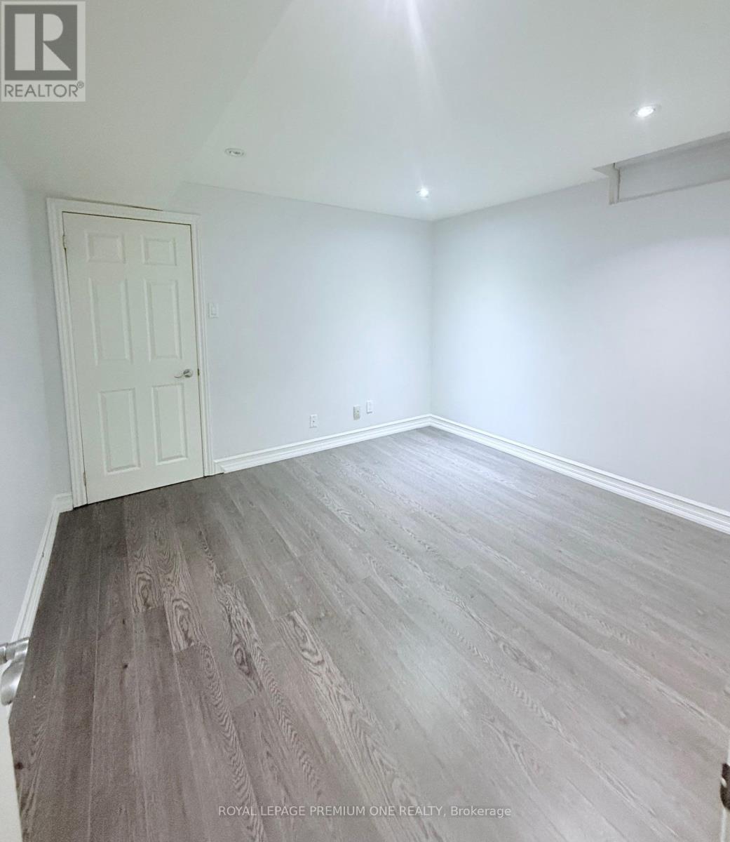 Basement - 70 Robertson Close, Vaughan, Ontario  L6A 2G7 - Photo 8 - N12923302