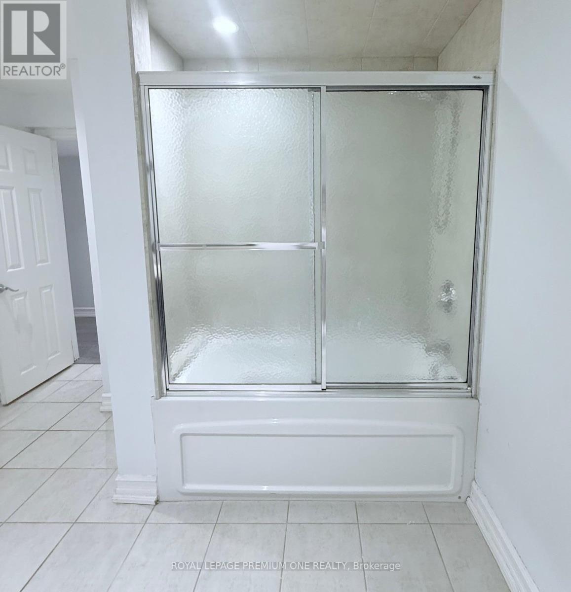 Basement - 70 Robertson Close, Vaughan, Ontario  L6A 2G7 - Photo 9 - N12923302