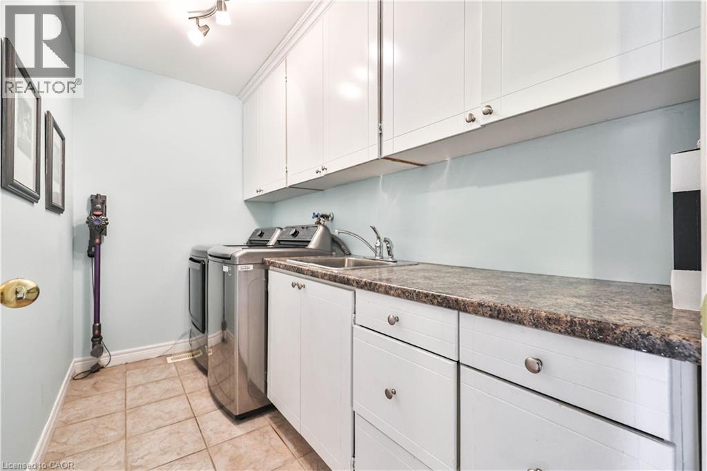 4037 Medland Drive, Burlington, Ontario  L7M 4W7 - Photo 18 - 40815005