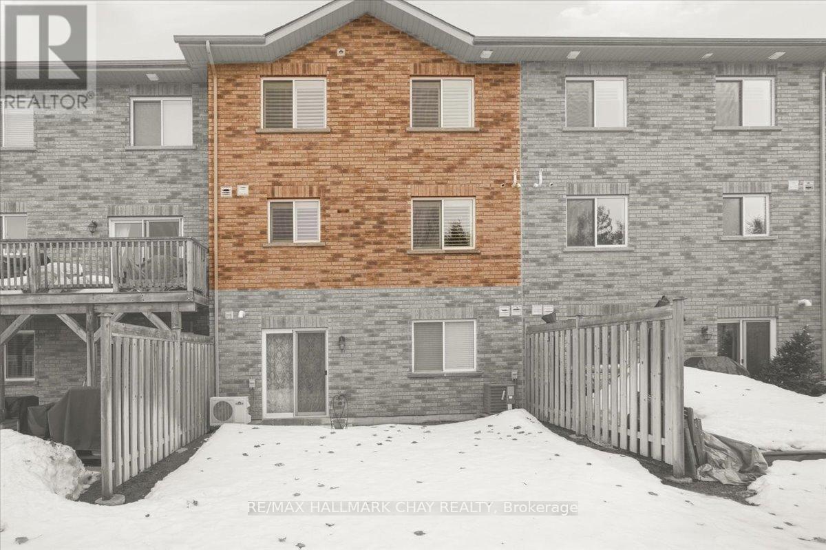 12 - 53 Ferndale Drive S, Barrie, Ontario  L4N 9V5 - Photo 2 - S12923056