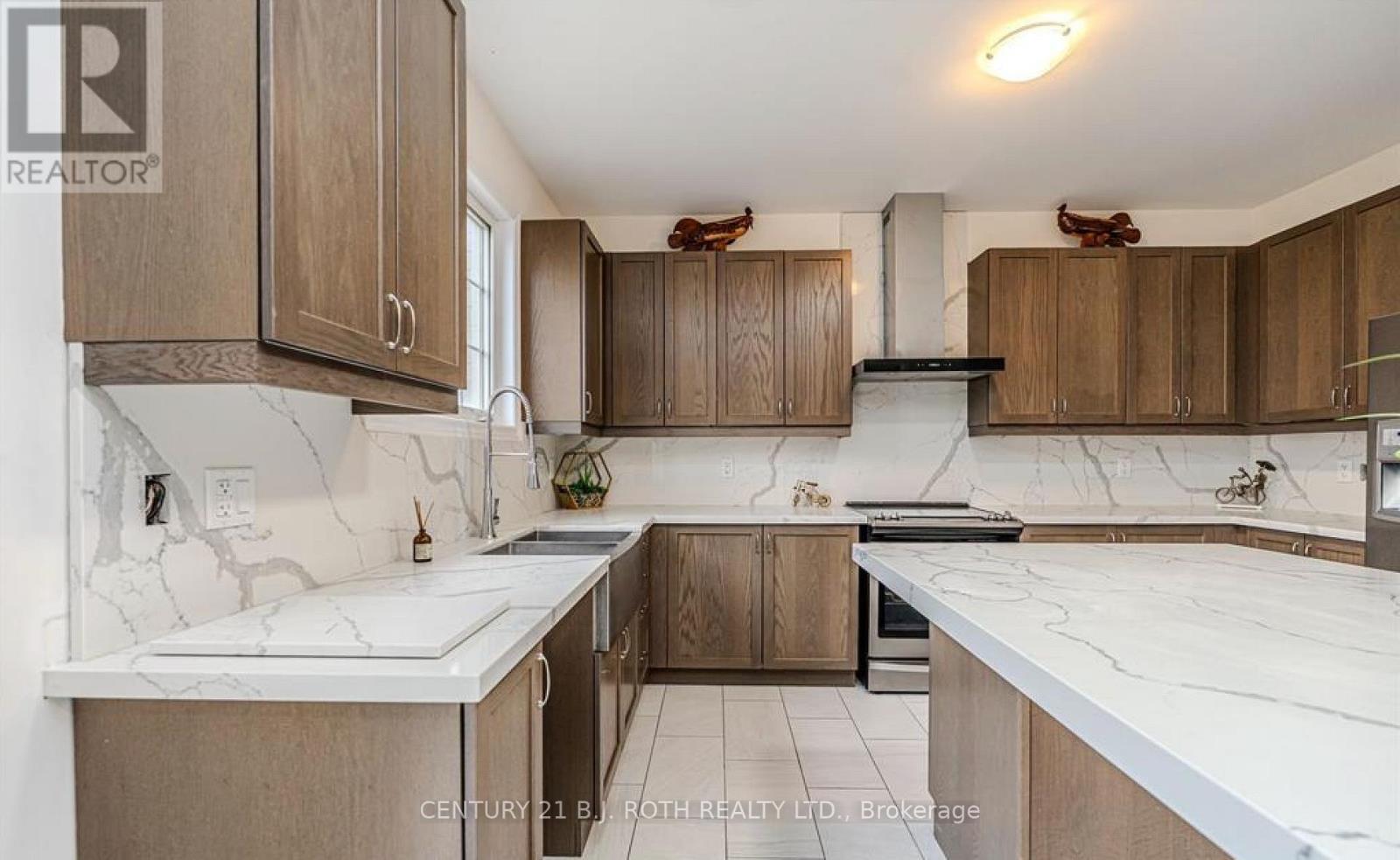 3027 Monarch Drive, Orillia, Ontario  L3V 8K3 - Photo 5 - S12923074