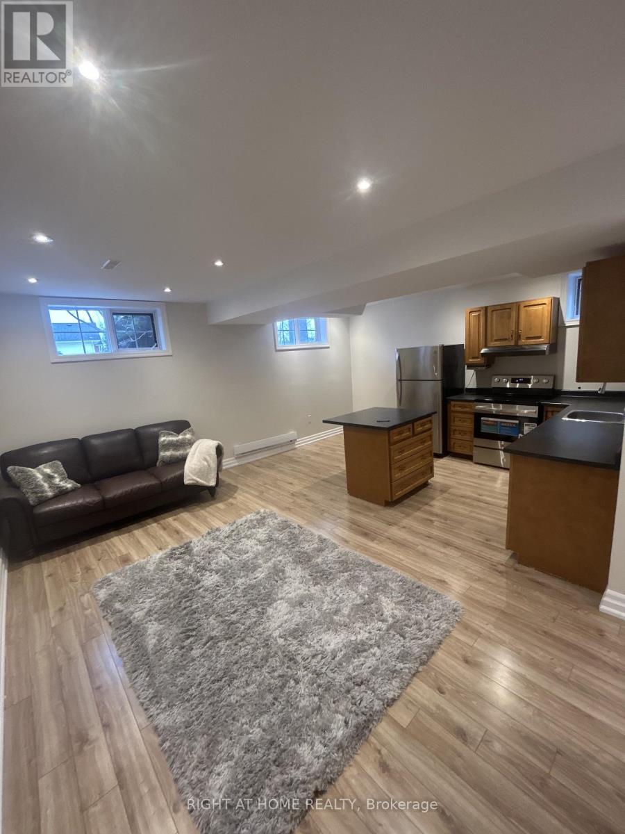 73 Barre Drive, Barrie, Ontario  L4N 7P1 - Photo 2 - S12923098