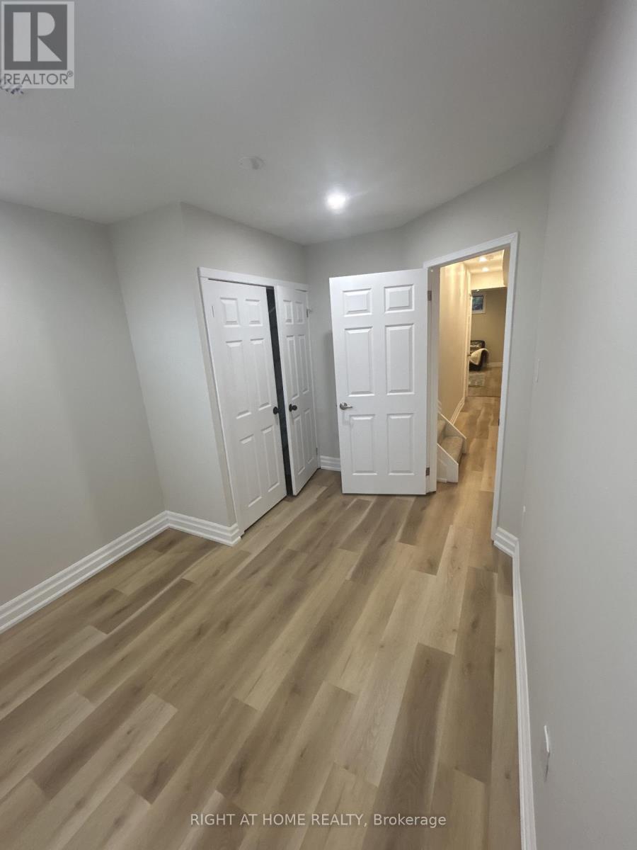 73 Barre Drive, Barrie, Ontario  L4N 7P1 - Photo 8 - S12923098