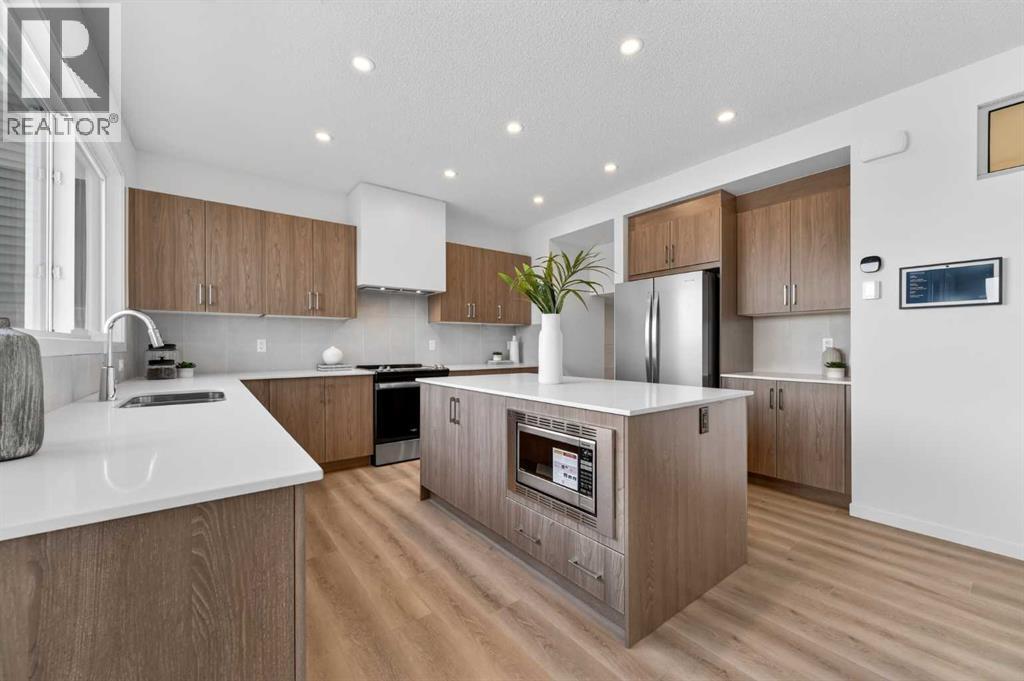 409 Corner Glen Way Ne, Calgary, Alberta  T3N 2P1 - Photo 5 - A2253055