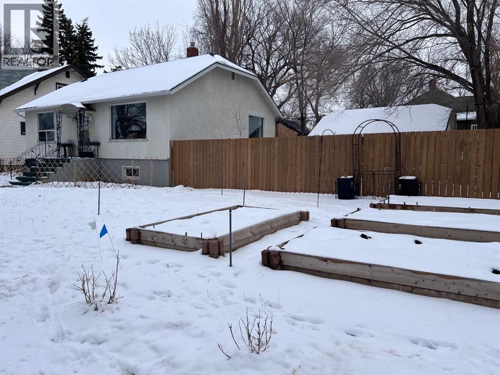 411 Belfast Street Se, Medicine Hat, Alberta  T1A 0S5 - Photo 37 - A2293590