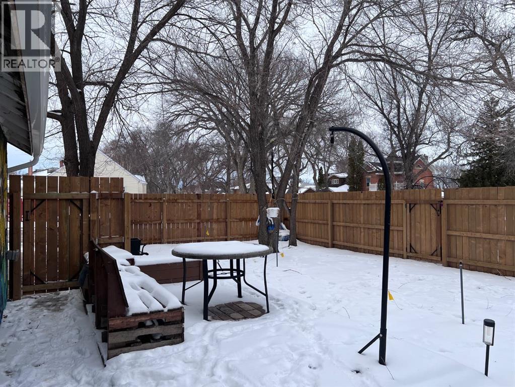 411 Belfast Street Se, Medicine Hat, Alberta  T1A 0S5 - Photo 35 - A2293590