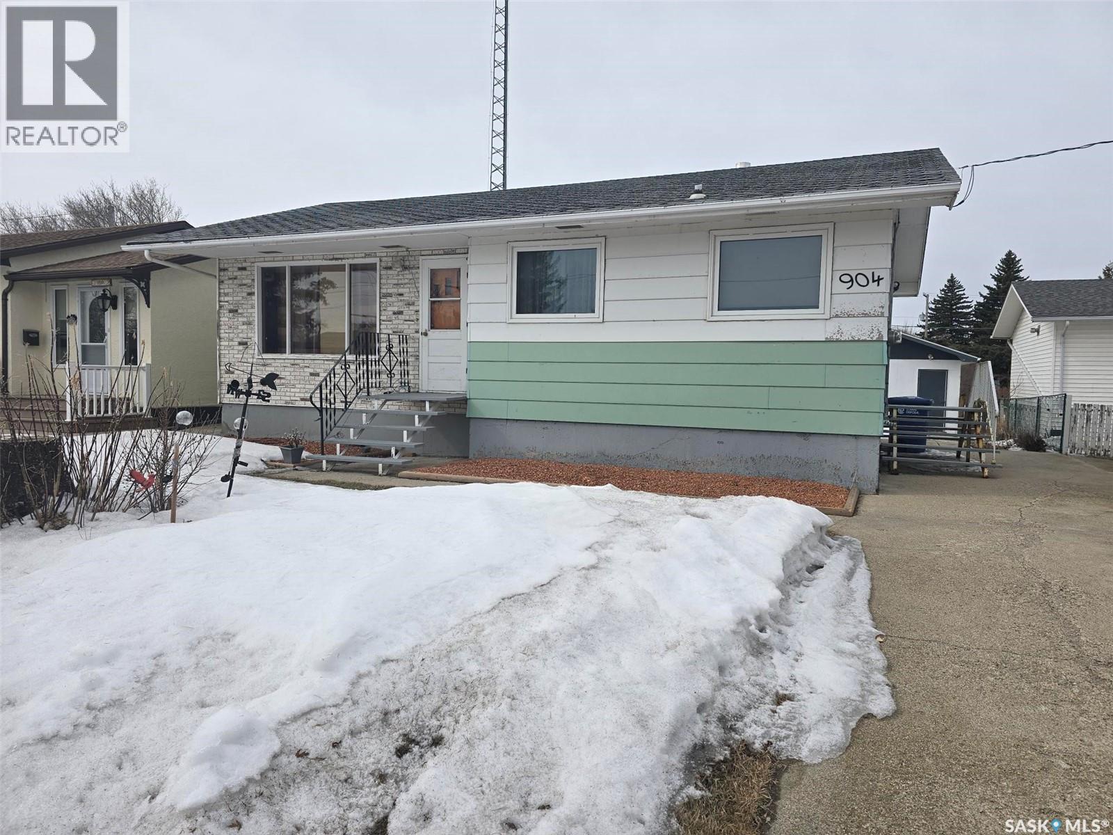 904 Francis Street, Grenfell, Saskatchewan  S0G 2B0 - Photo 2 - SK031311