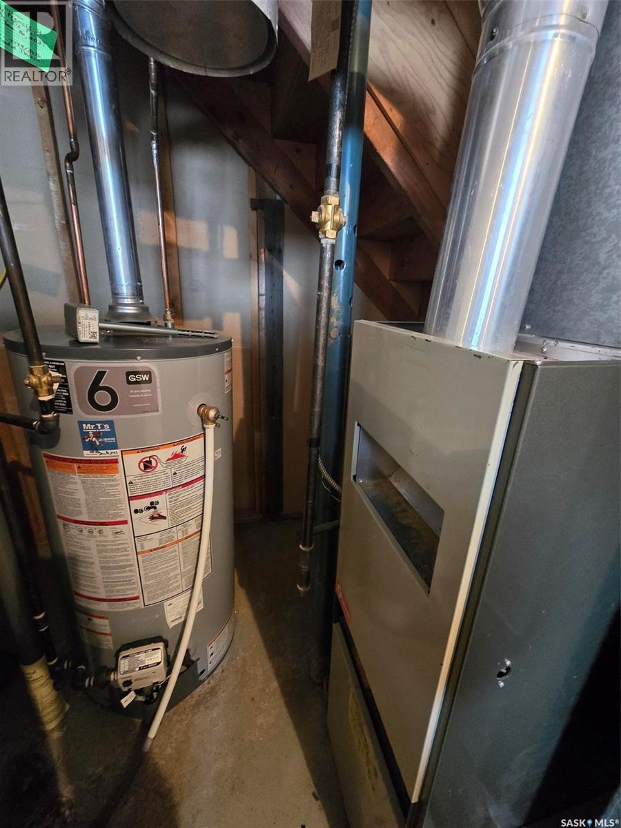 904 Francis Street, Grenfell, Saskatchewan  S0G 2B0 - Photo 38 - SK031311